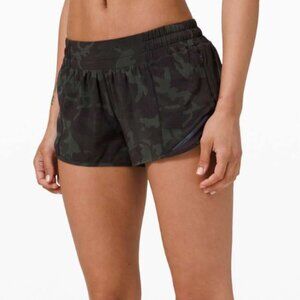 Lululemon Hotty Hot Short II *2.5"